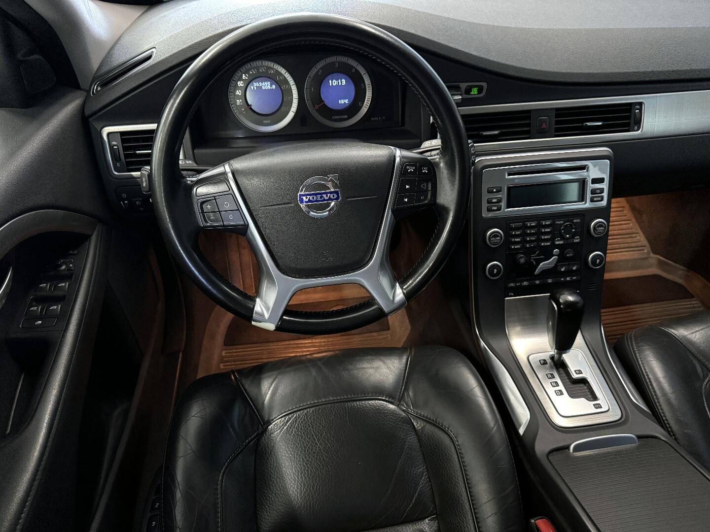 Volvo V70 2011 – kuva 11