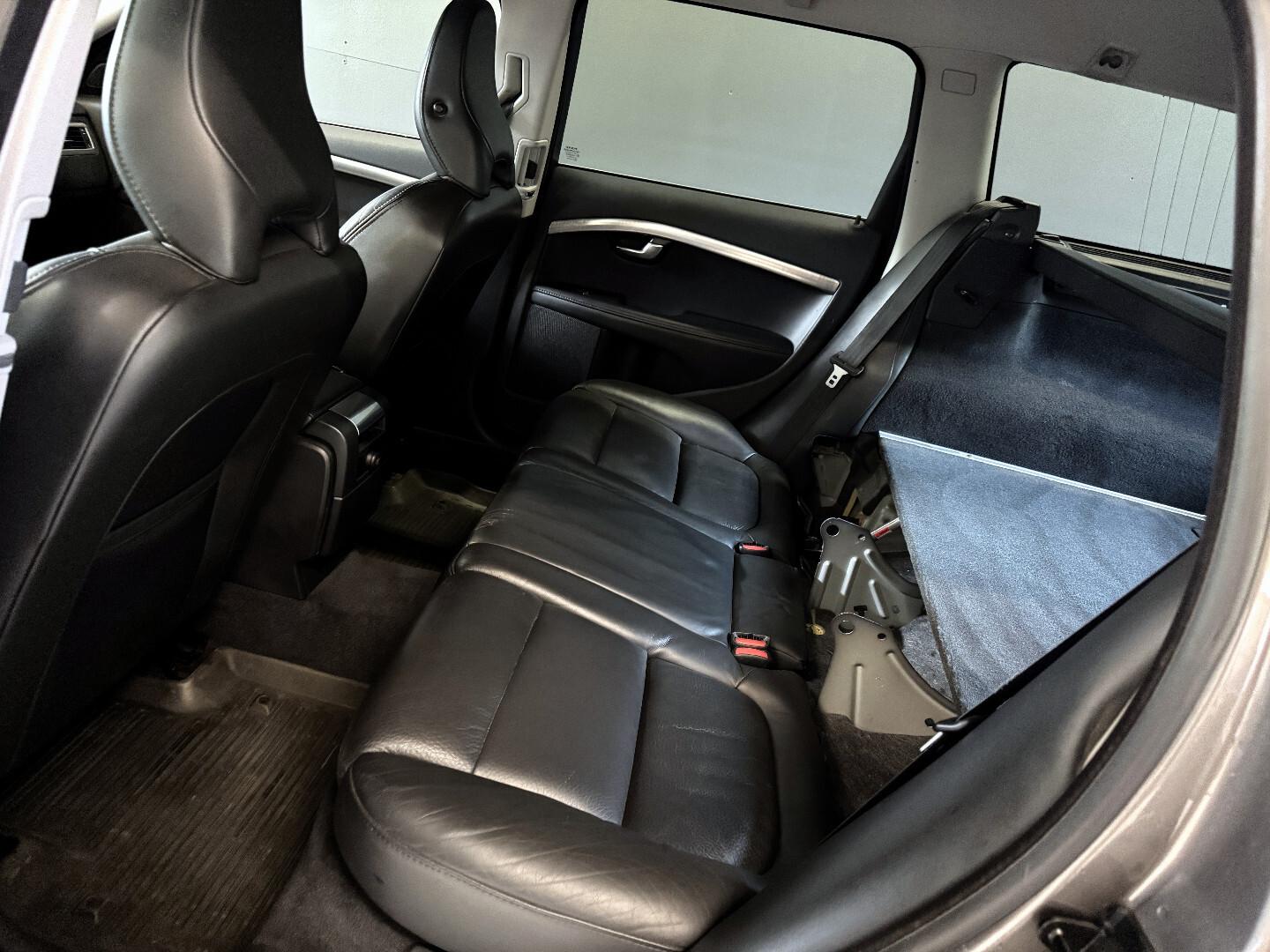 Volvo V70 2011 – kuva 13