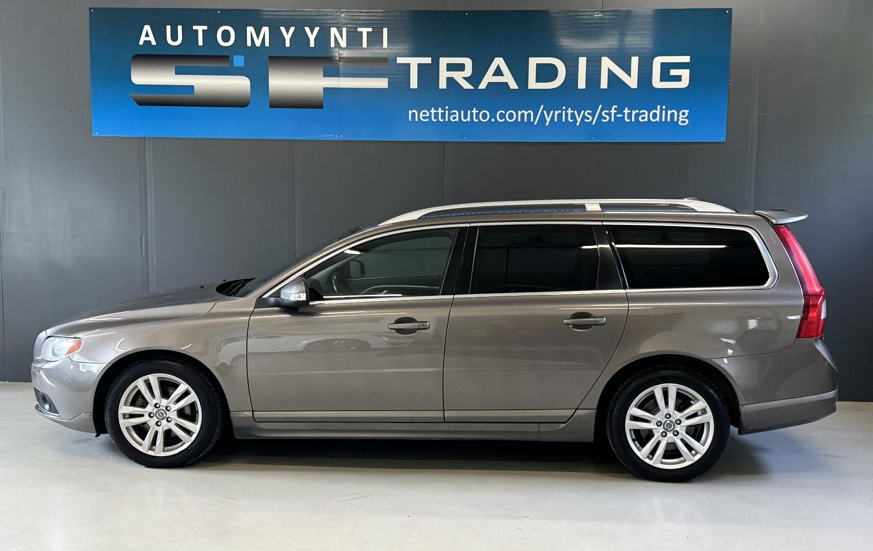 Volvo V70 2011 – kuva 2