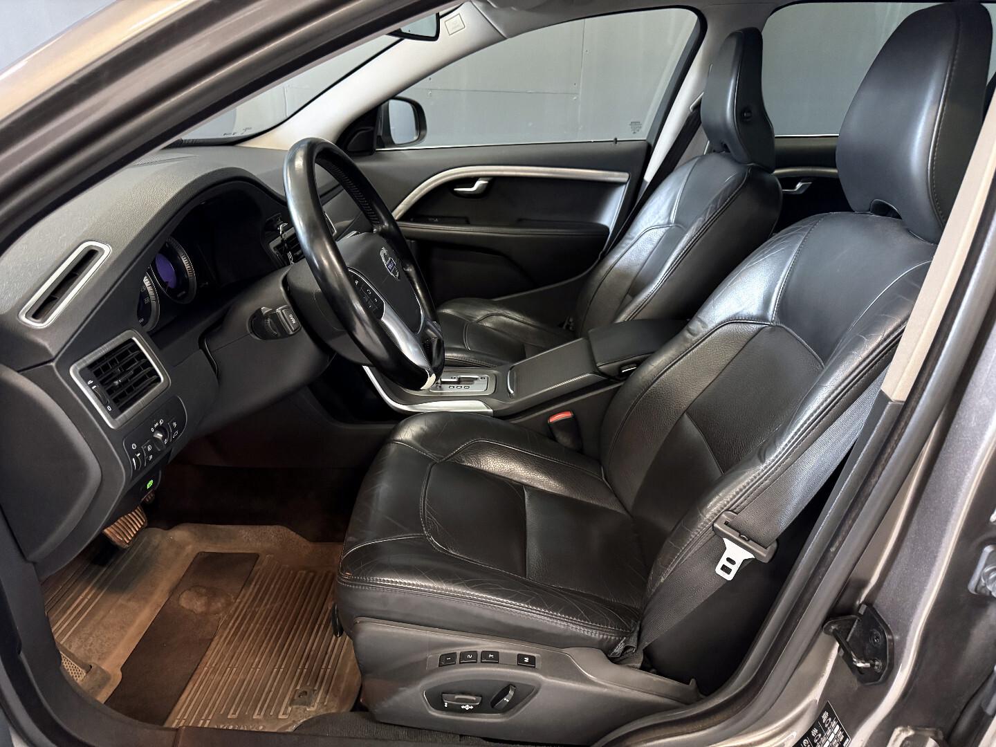 Volvo V70 2011 – kuva 9