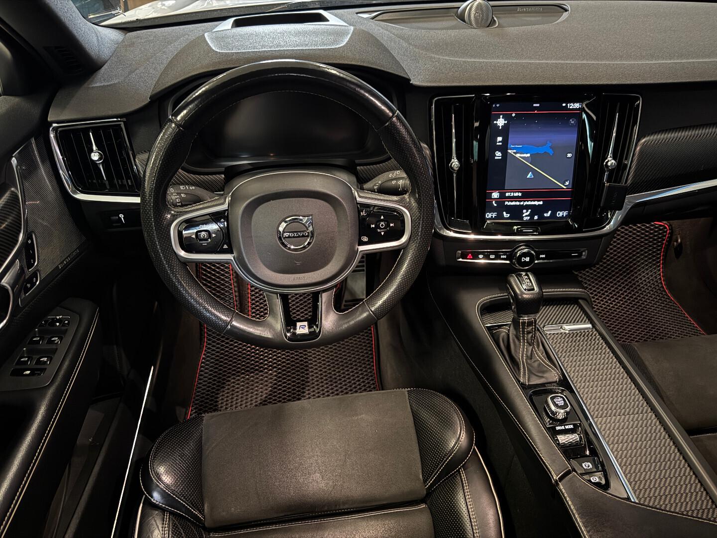 Volvo V90 2018 – kuva 9